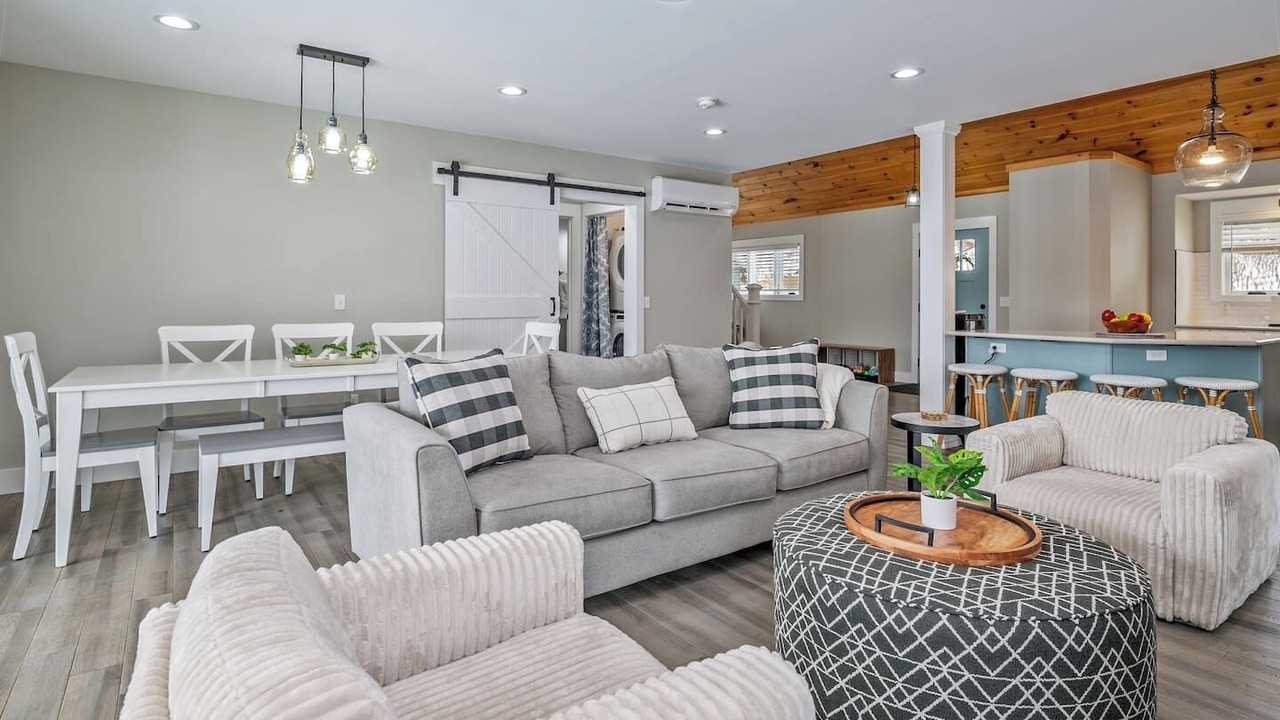 Photo of Livingroom in Holcomb