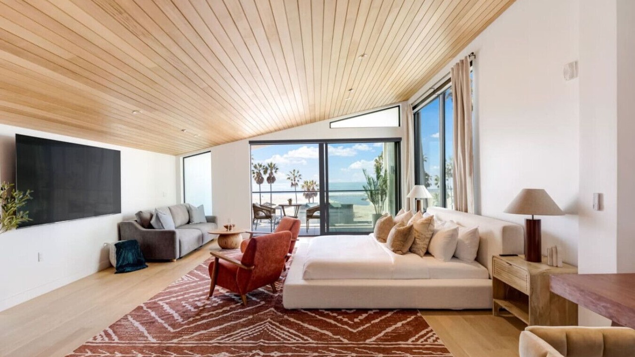 Photo of Livingroom in Los Angeles County
