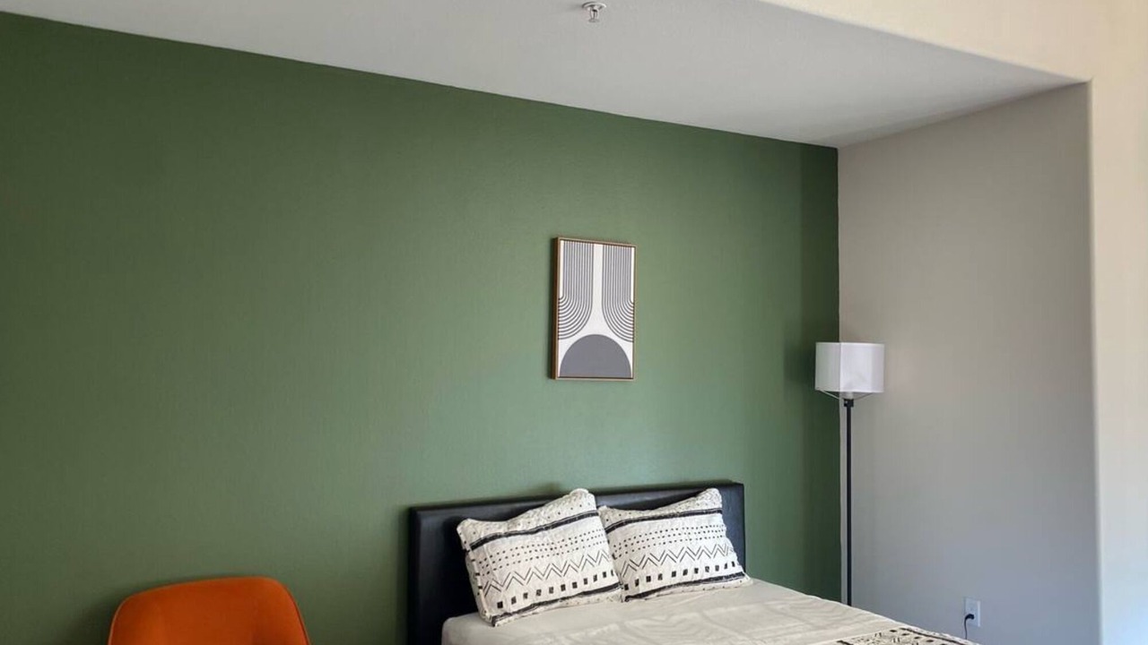Photo of Bedroom in Hollywood