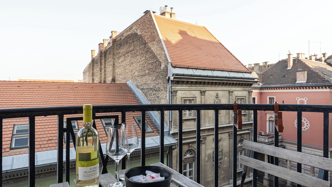 Photo of Outdoor in Palace District
