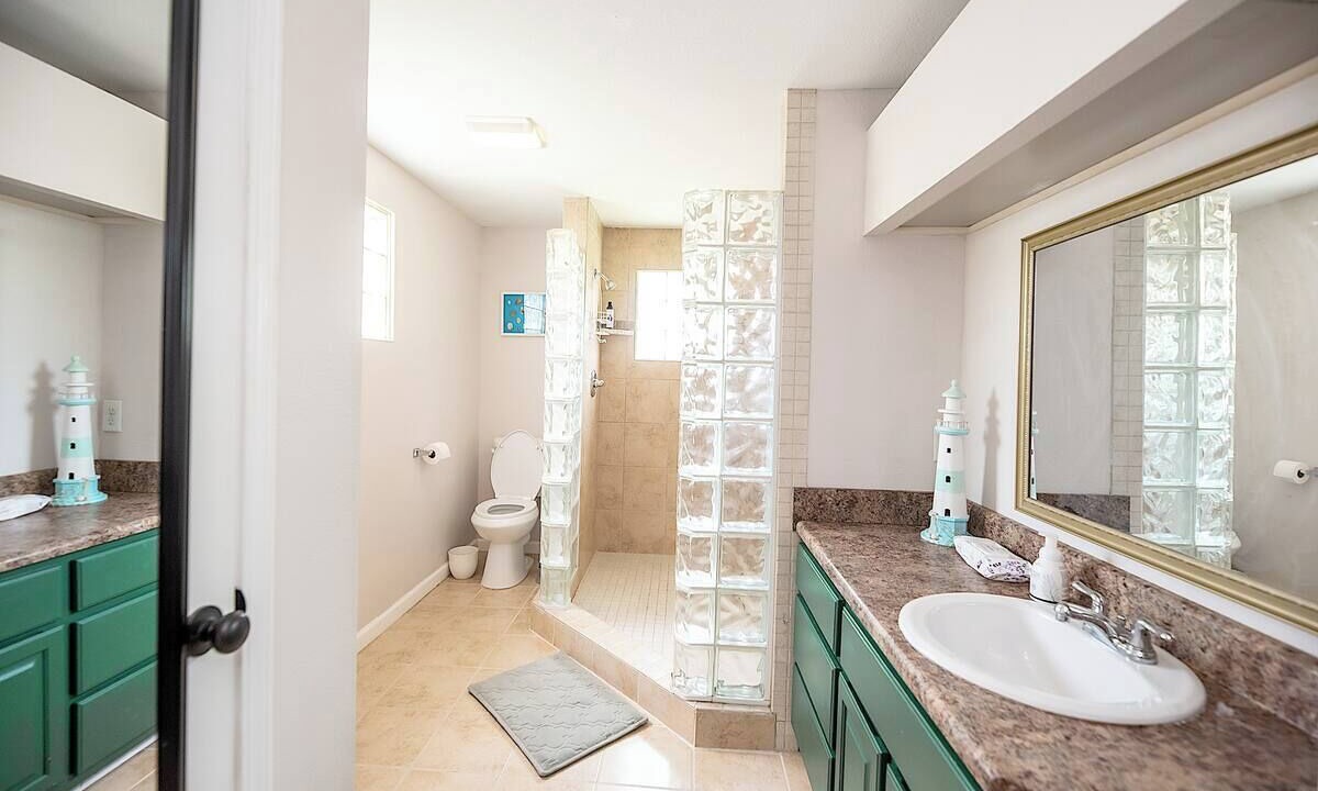 Photo of Bathroom in Navy Point