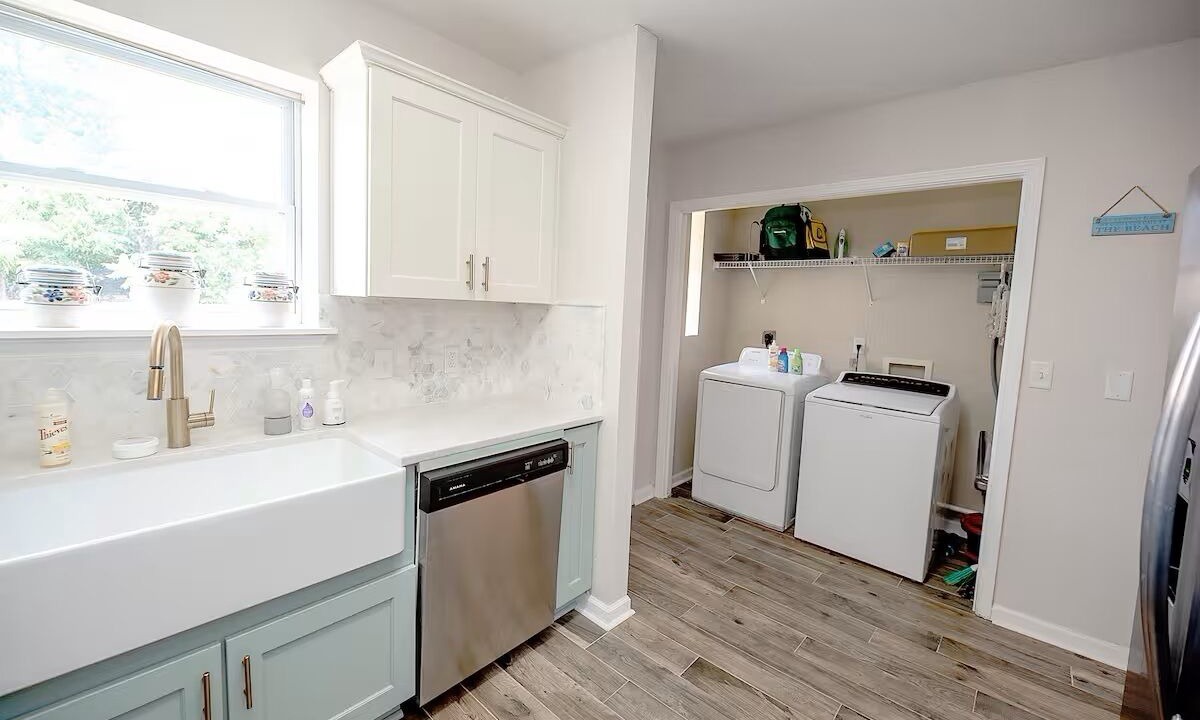 Photo of Kitchen in Navy Point