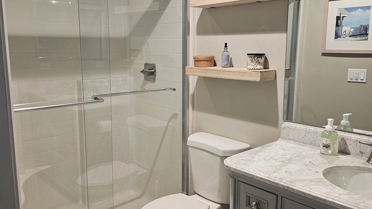 Photo of Bathroom in Lincoln Acres