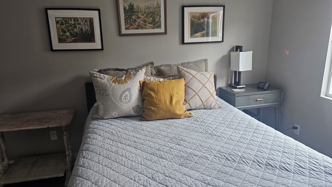 Photo of Bedroom in Lincoln Acres