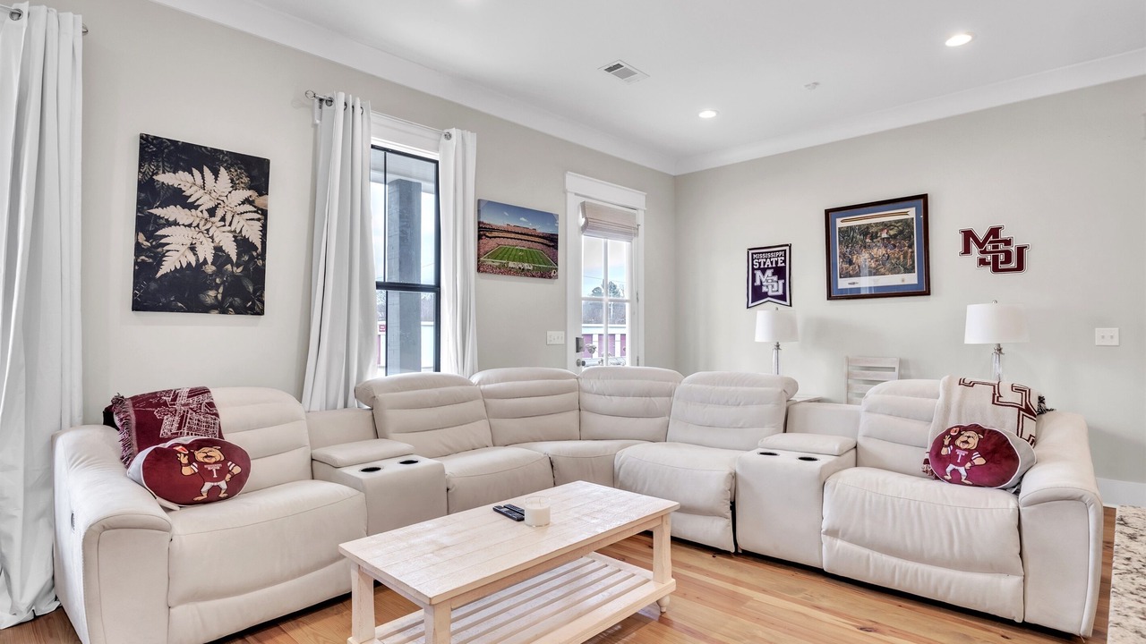 Photo of Livingroom in Starkville