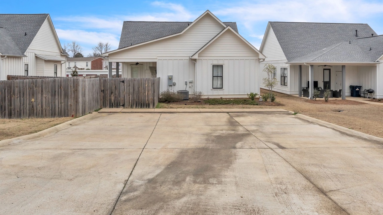 Photo of Outdoor in Starkville