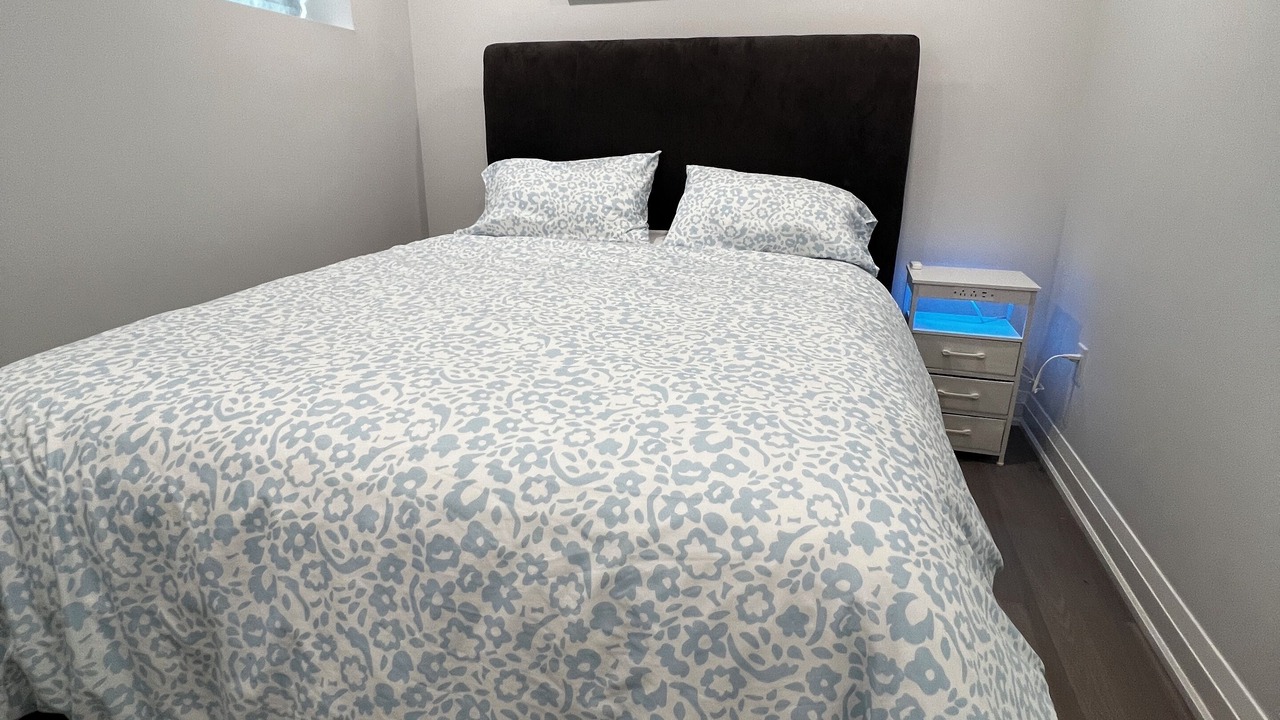 Photo of Bedroom in Erin Mills