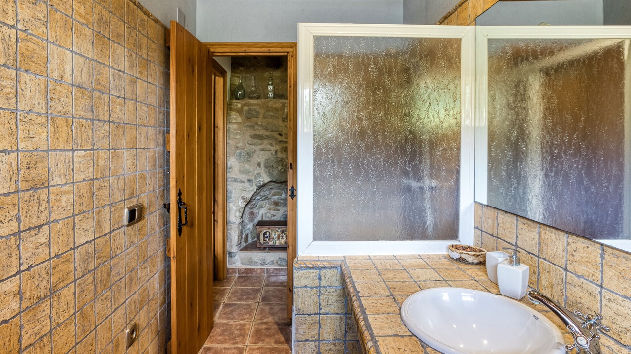 Photo of Bathroom in Merlant