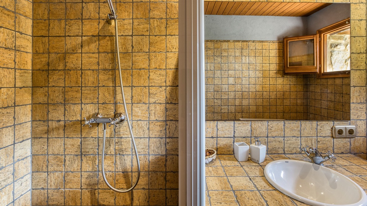 Photo of Bathroom in Merlant