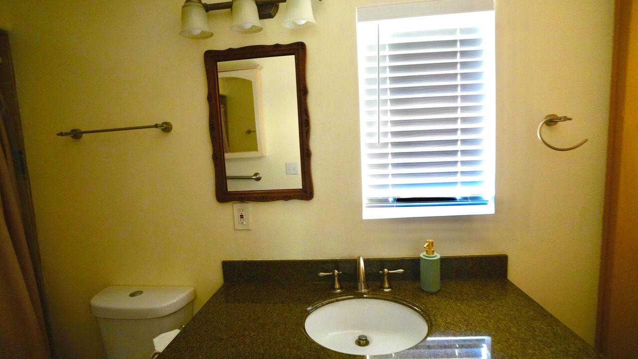 Photo of Bathroom in Lake Elsinore