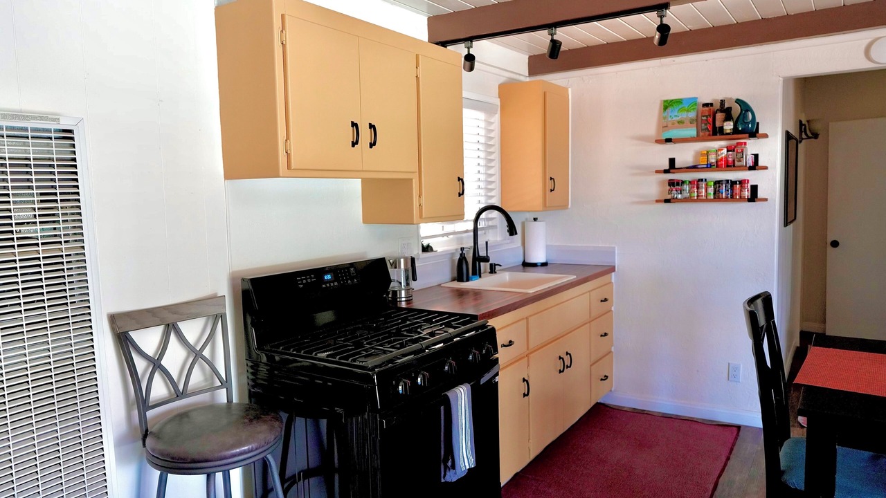 Photo of Kitchen in Lake Elsinore