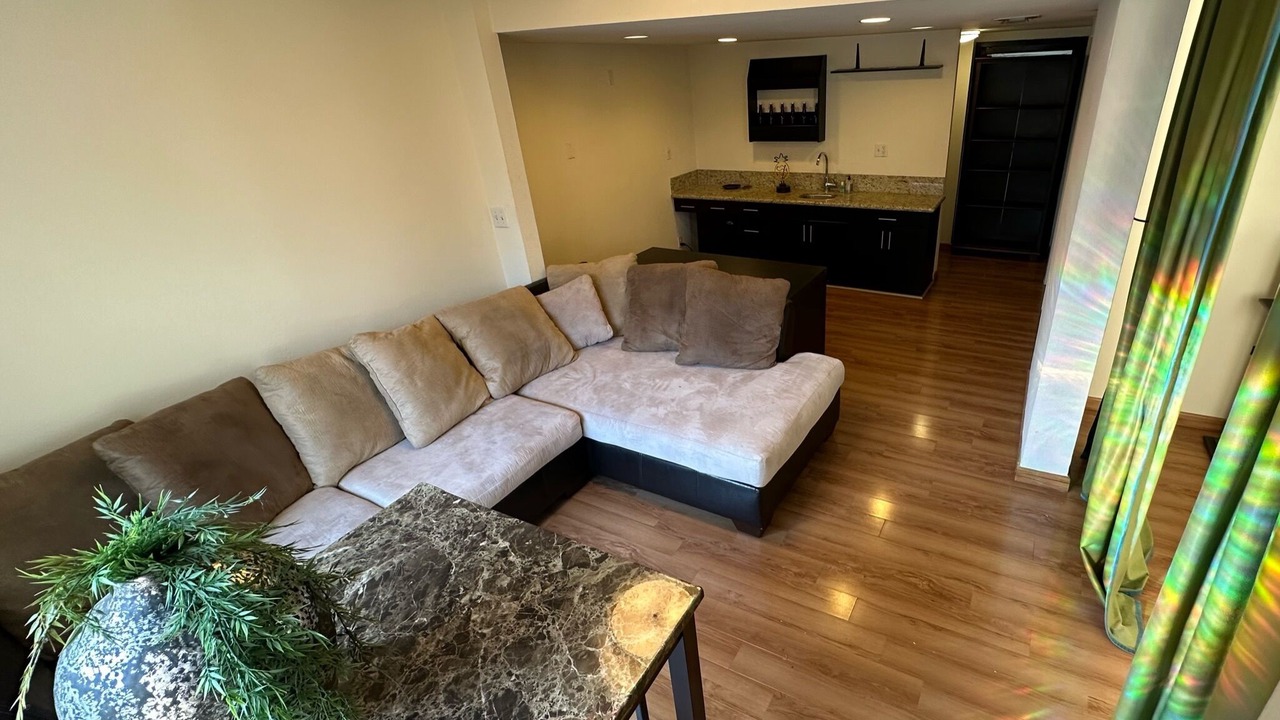 Photo of Livingroom in West Los Angeles