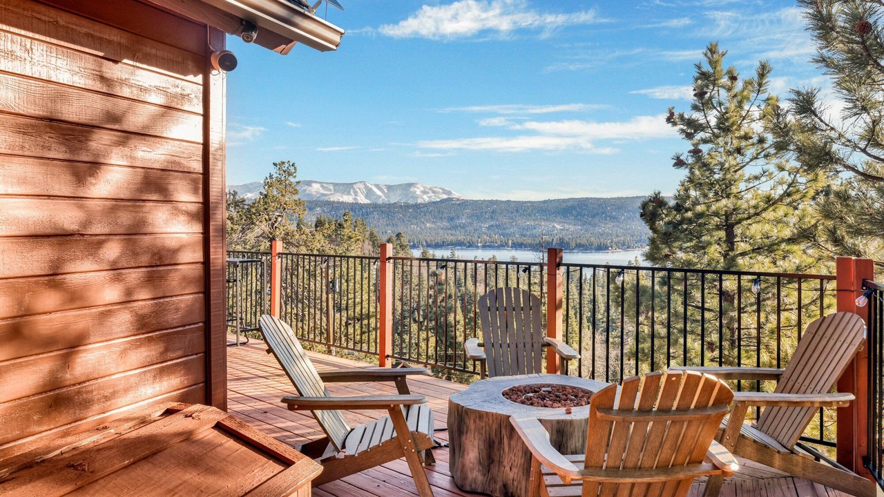 Photo of Patio Balcony in Fawnskin