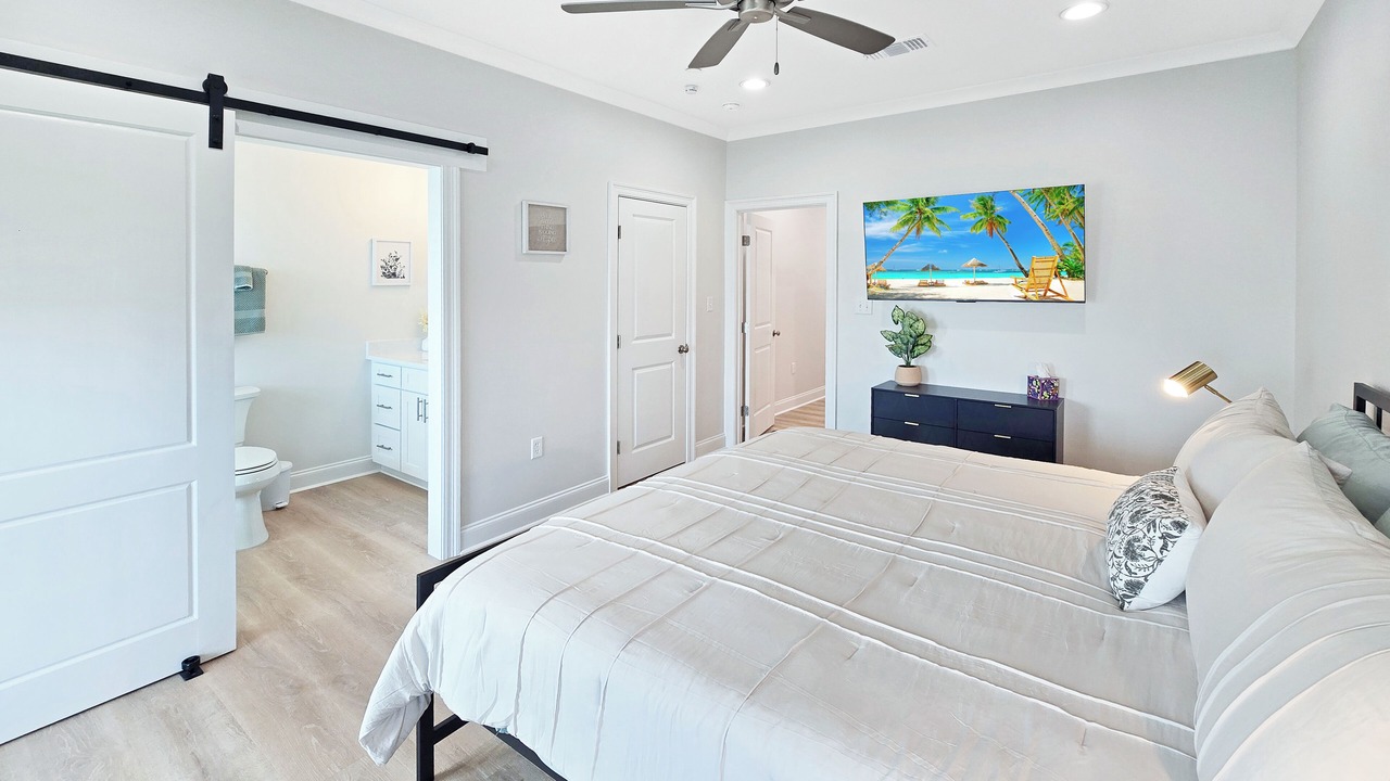 Photo of Bedroom in Long Beach