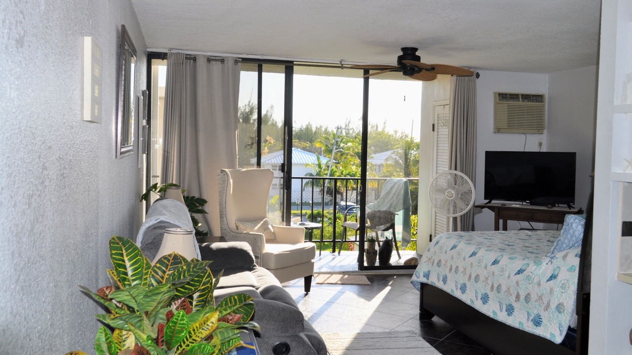 Photo of Bedroom in Royal Bahamian Estates