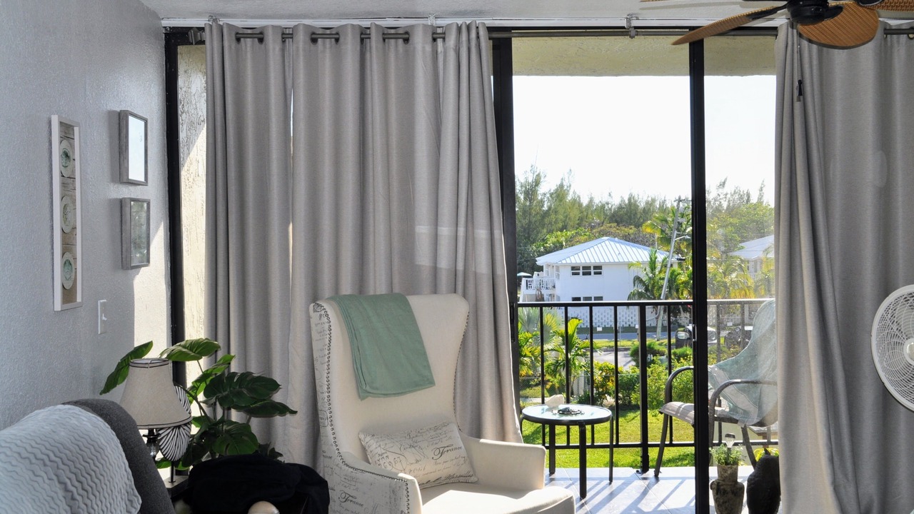 Photo of Patio Balcony in Royal Bahamian Estates