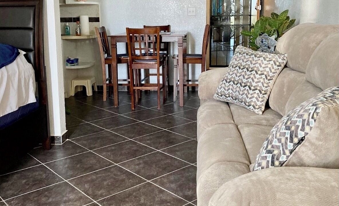 Photo of Livingroom in Royal Bahamian Estates
