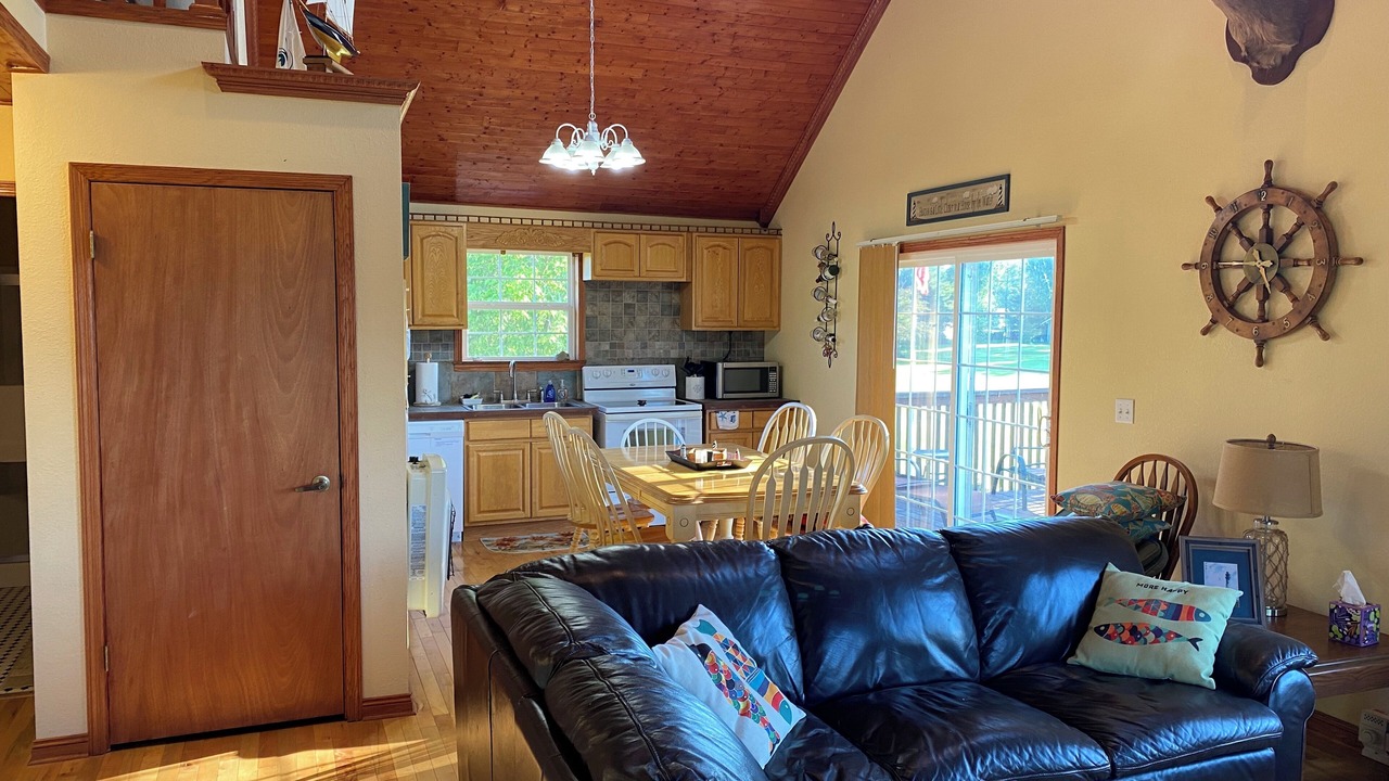 Photo of Livingroom in Put-in-Bay