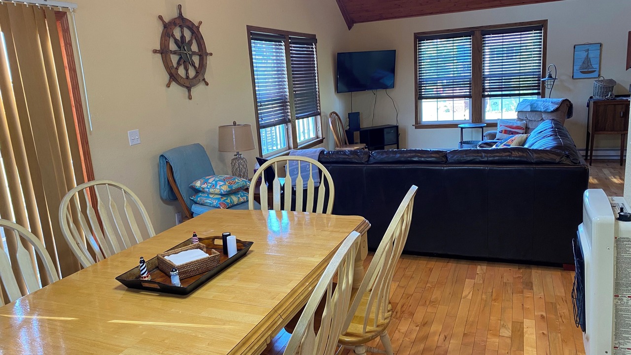 Photo of Livingroom in Put-in-Bay