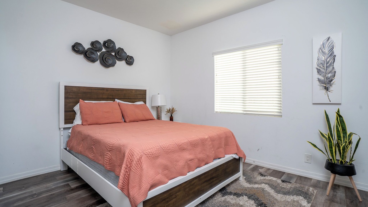 Photo of Bedroom in Downtown Redlands
