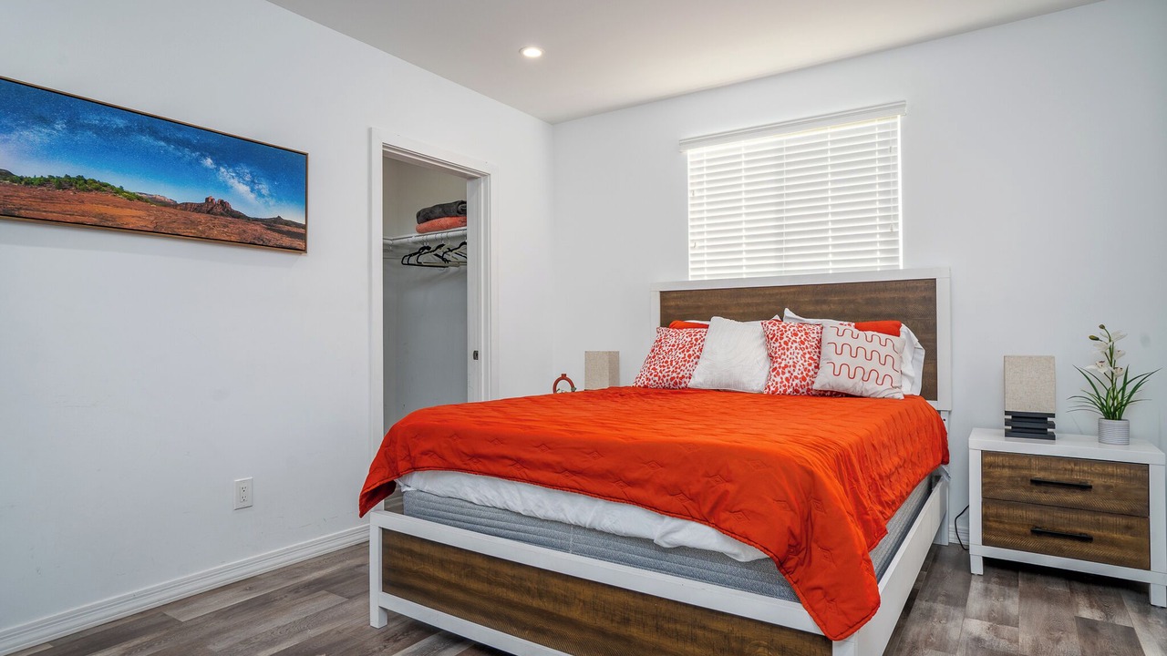 Photo of Bedroom in Downtown Redlands