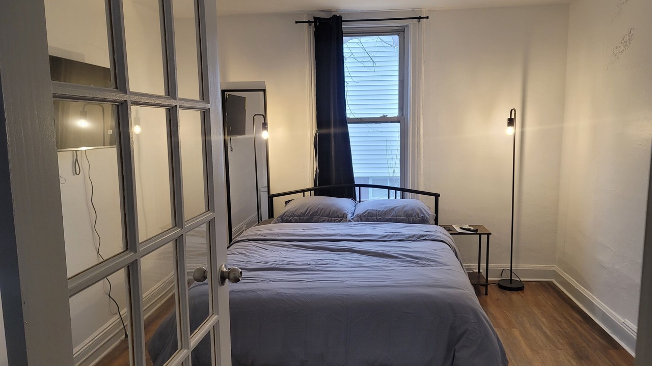 Photo of Bedroom in Teaneck