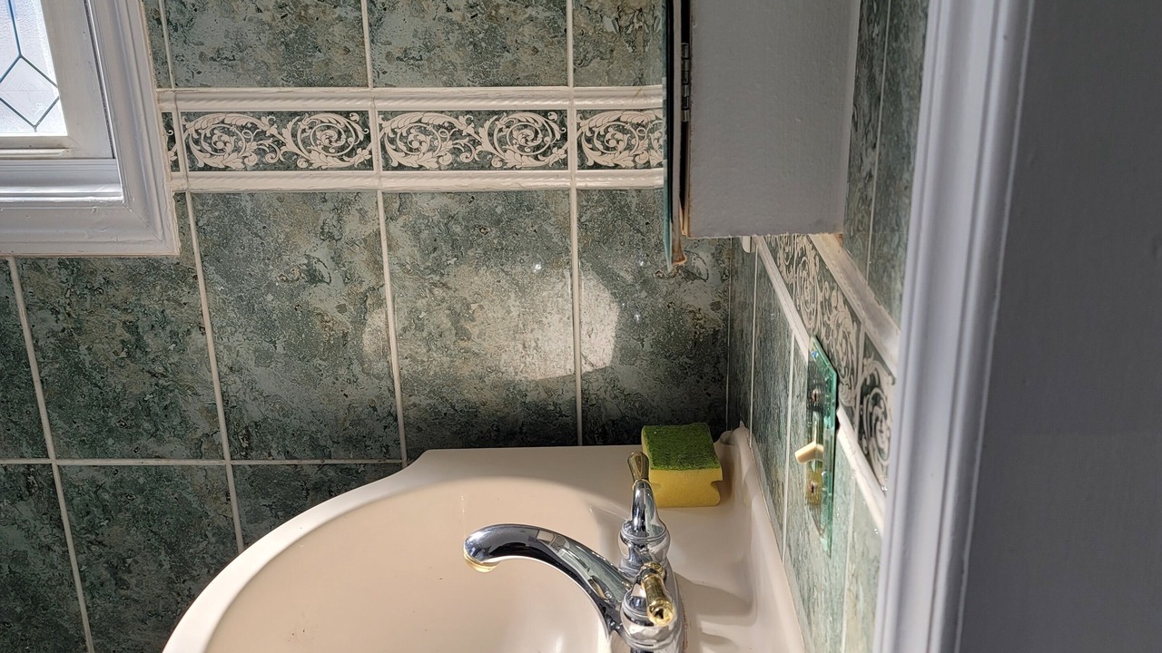 Photo of Bathroom in Teaneck