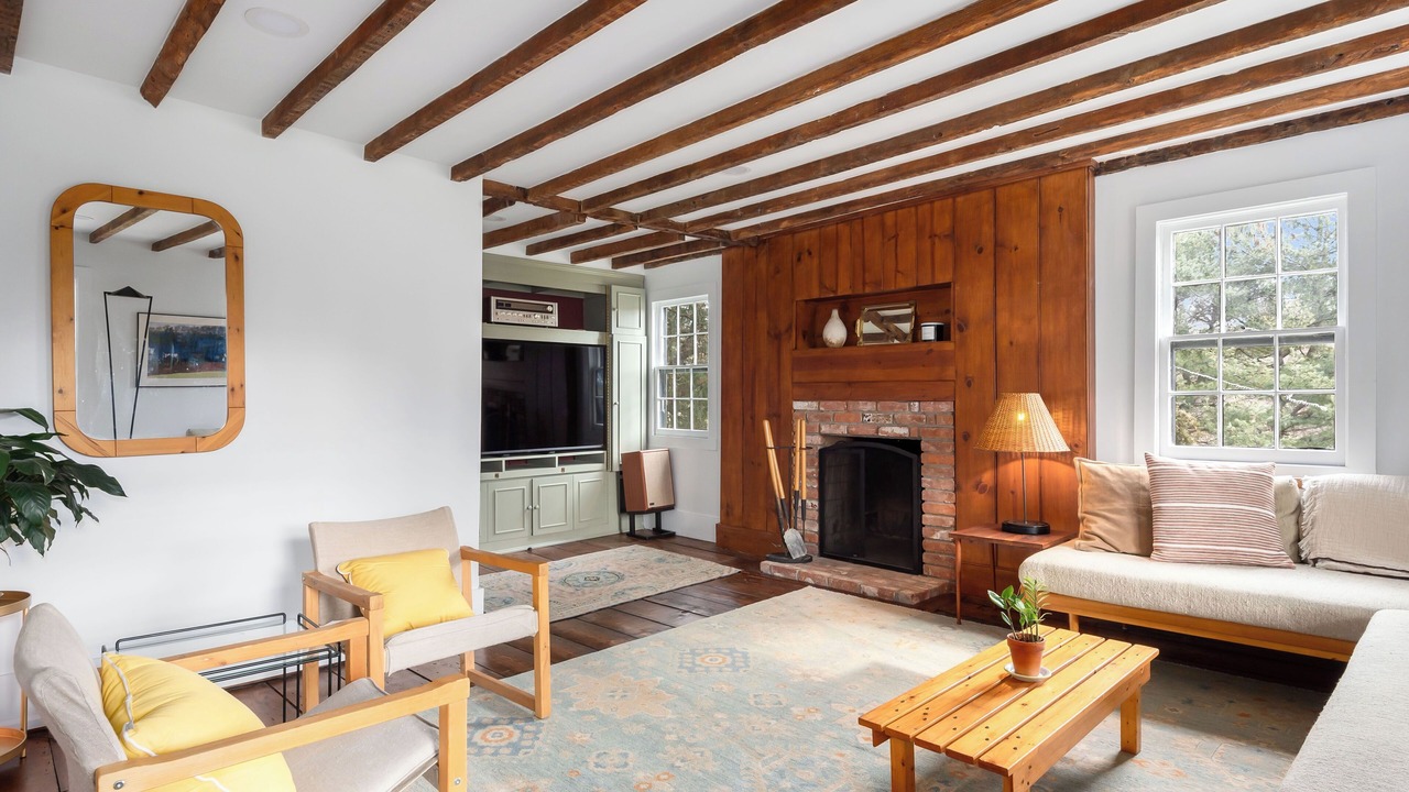 Photo of Livingroom in Putnam Valley