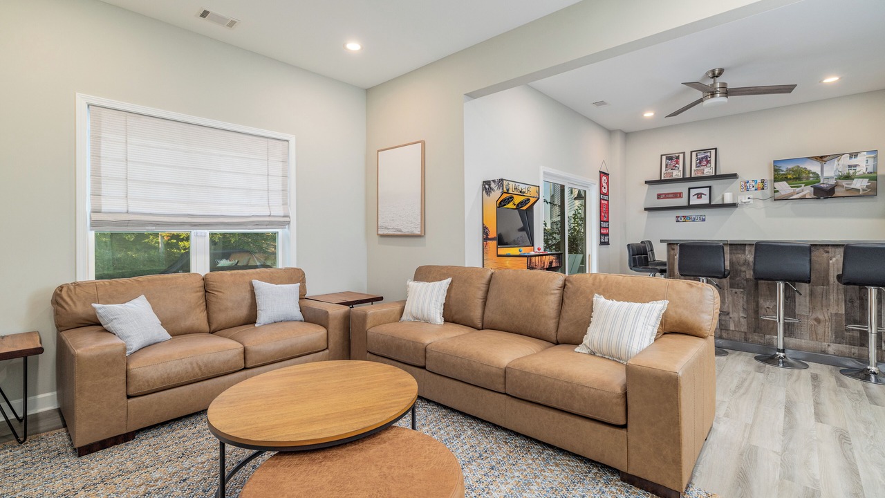 Photo of Livingroom in Eatons Crossing