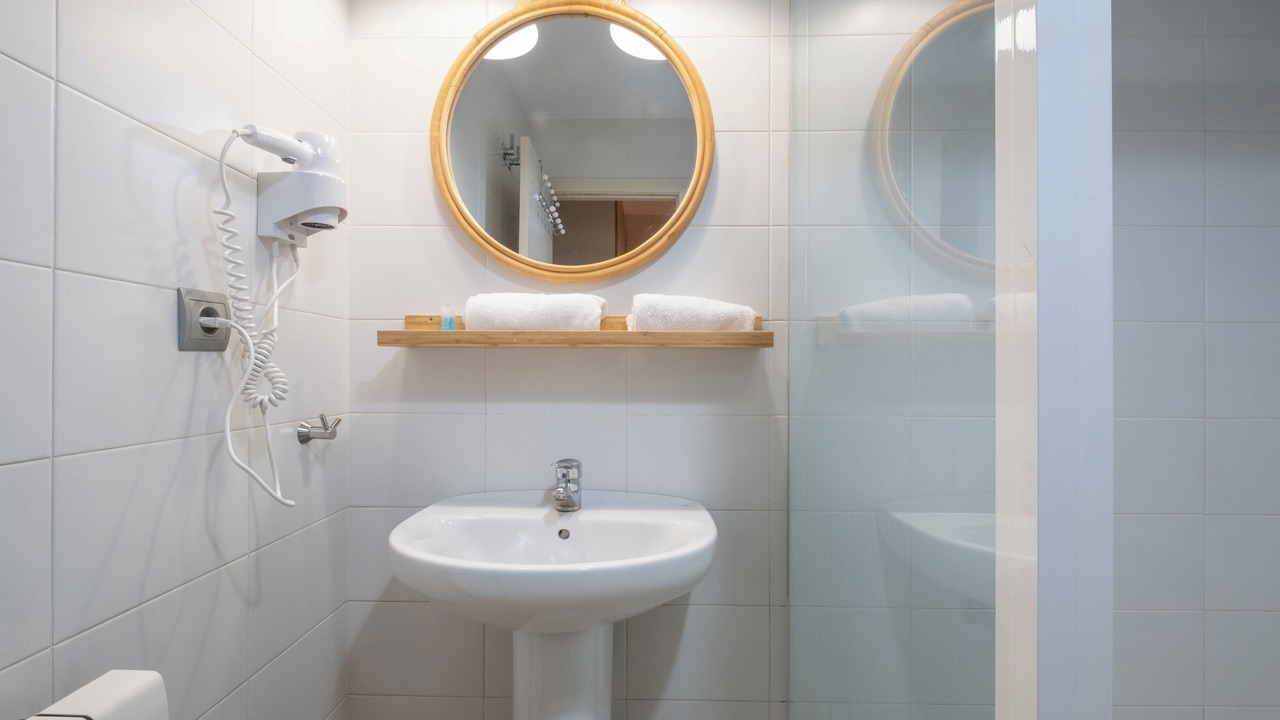 Photo of Bathroom in Sants