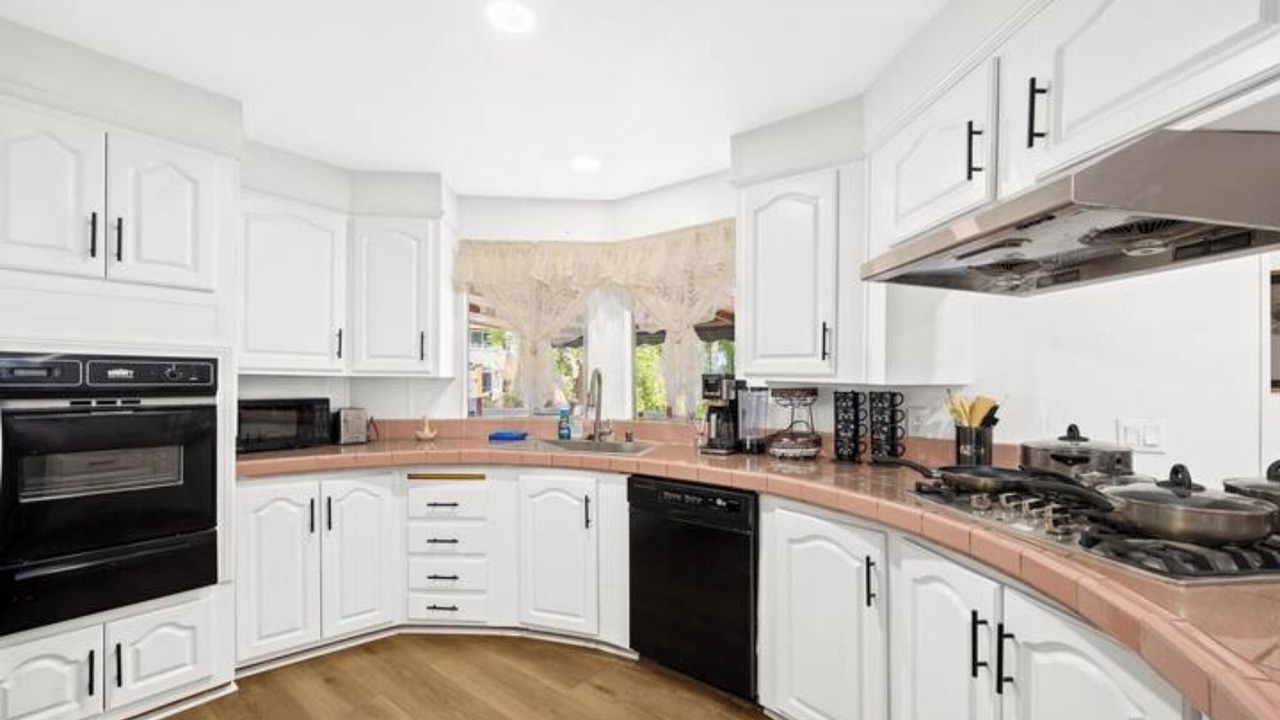 Photo of Kitchen in Lake Elsinore
