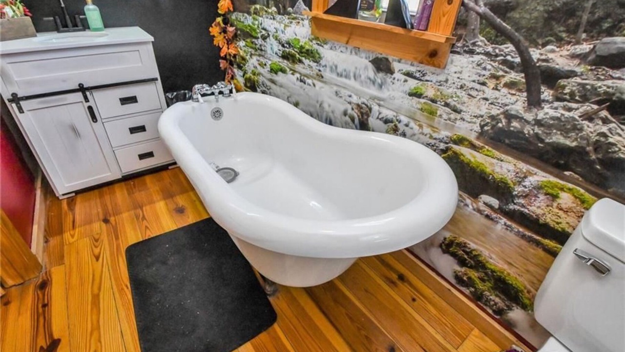Photo of Bathroom in Boomer