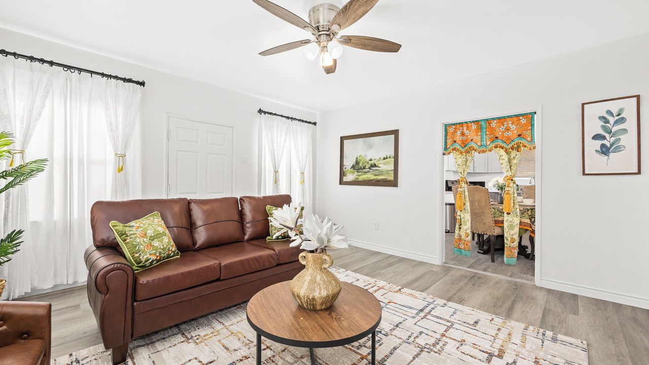 Photo of Livingroom in Lake Elsinore