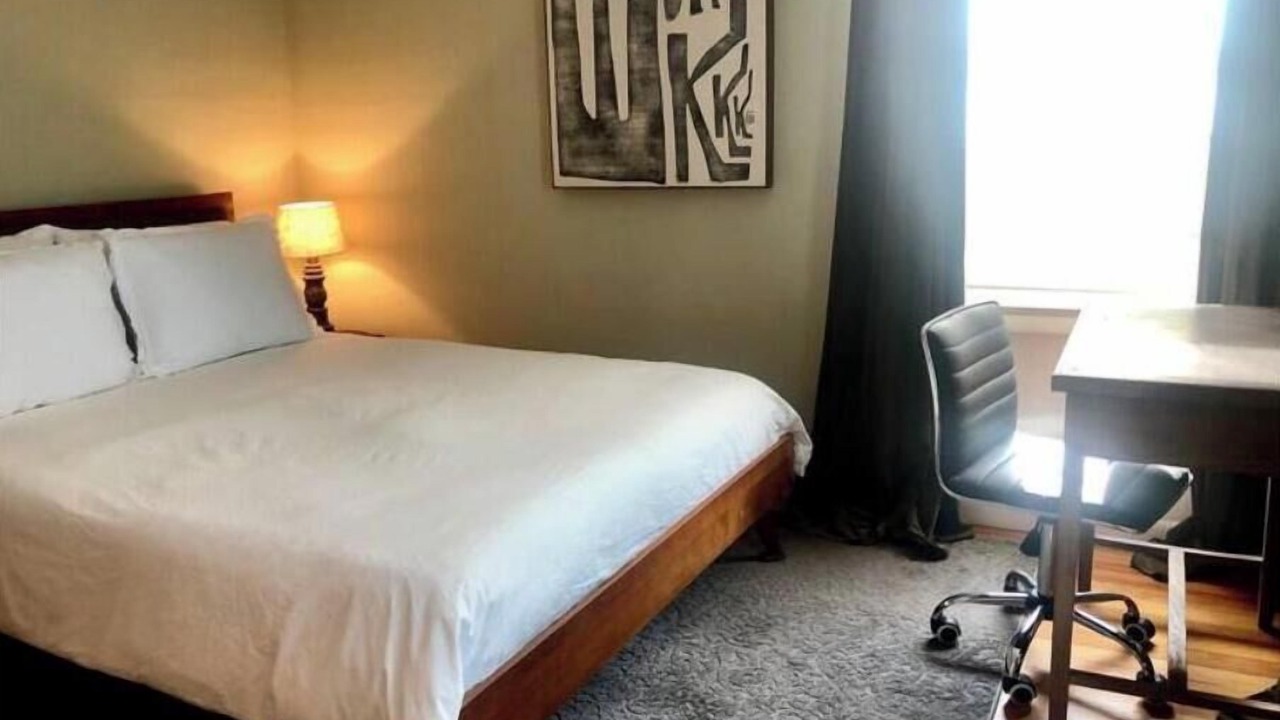 Photo of Bedroom in Roxbury