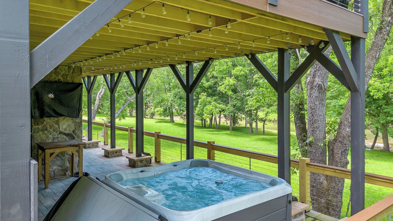 Photo of Patio Balcony in Lansing