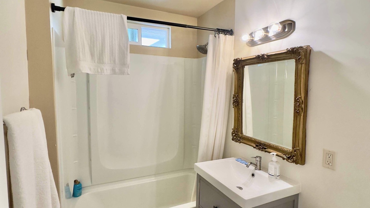 Photo of Bathroom in Westside Costa Mesa