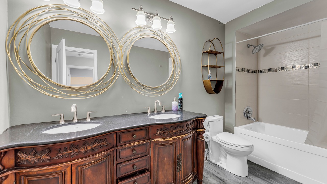 Photo of Bathroom in Rathwood