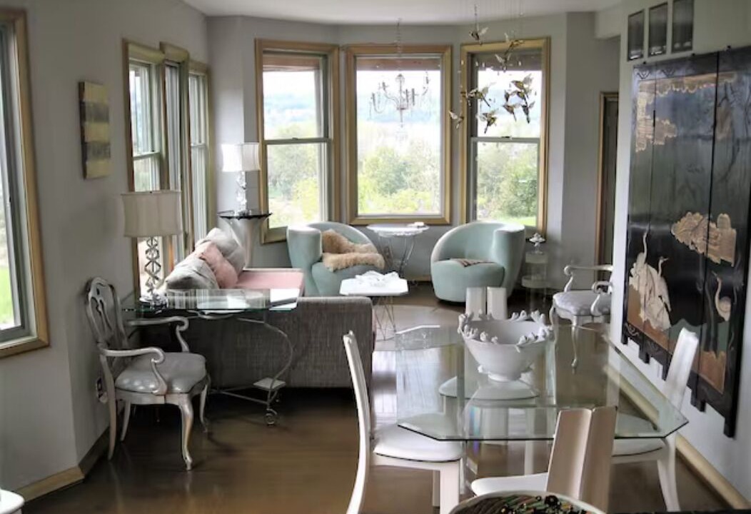 Photo of Livingroom in Newburgh