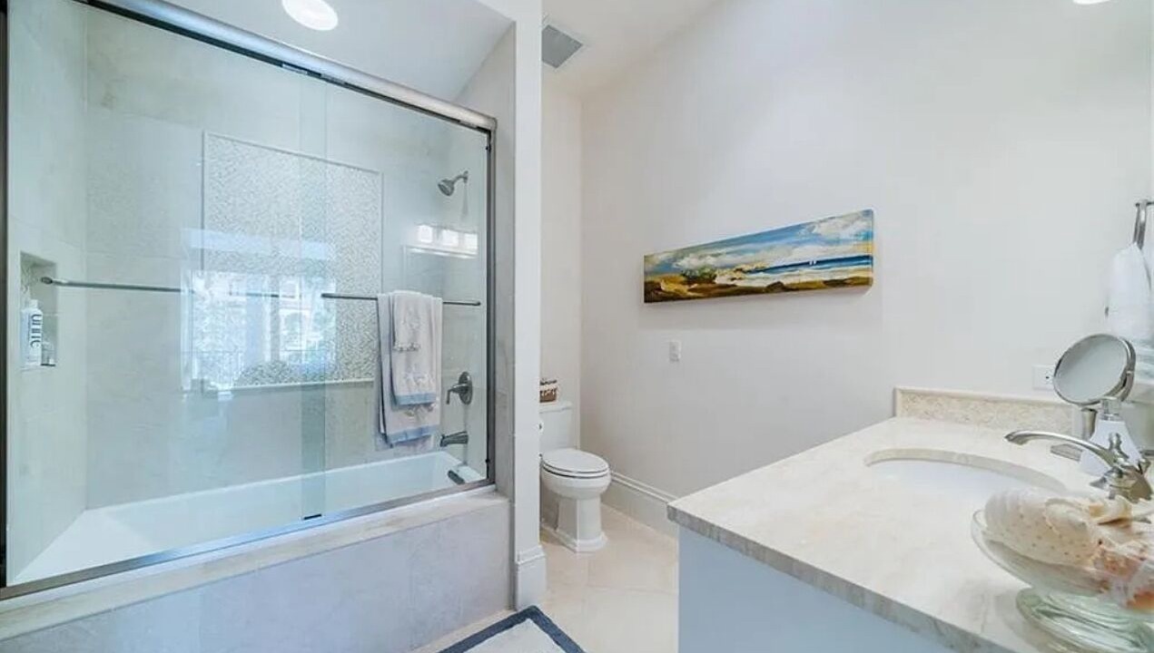 Photo of Bathroom in Port Royal
