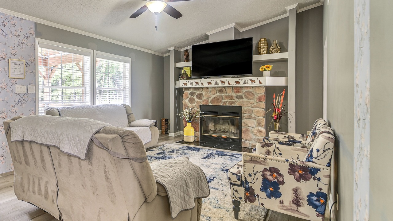 Photo of Livingroom in New Hill