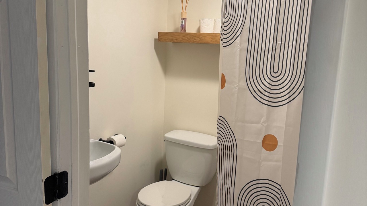 Photo of Bathroom in Garrison