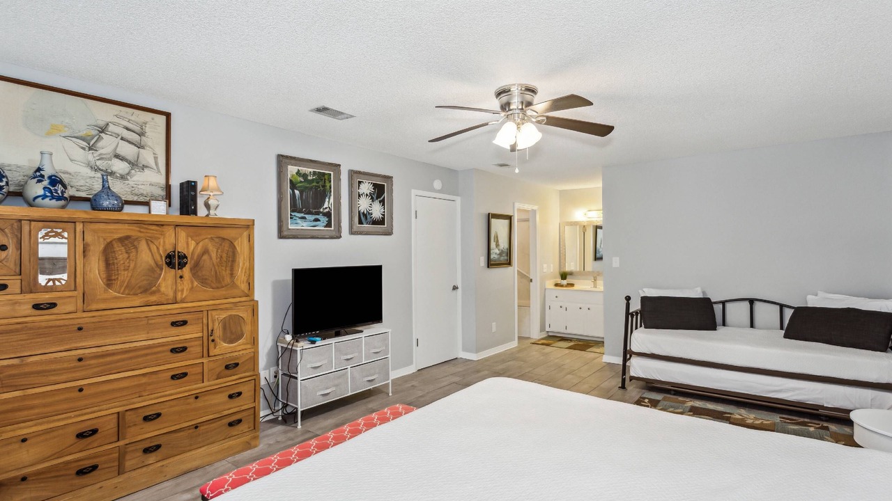 Photo of Bedroom in Ono Island