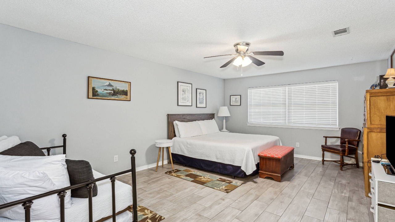 Photo of Bedroom in Ono Island