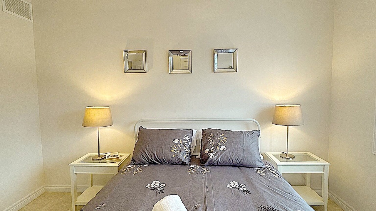 Photo of Bedroom in Oakville