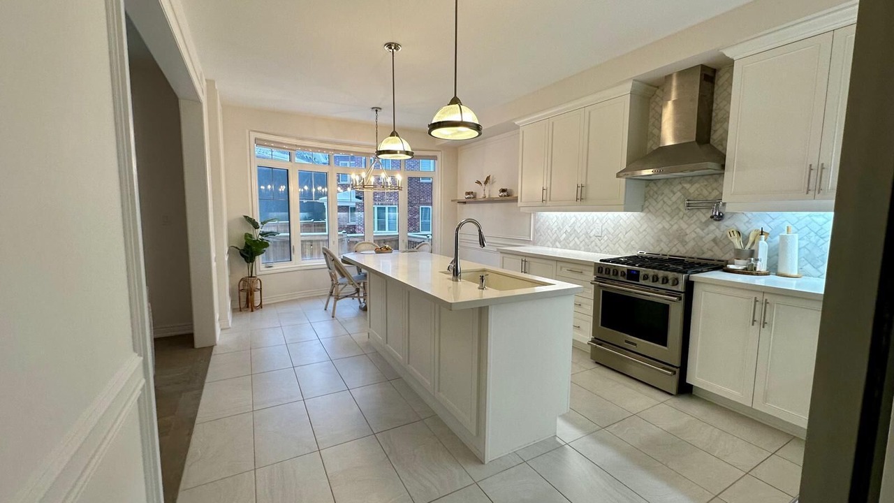 Photo of Kitchen in Oakville