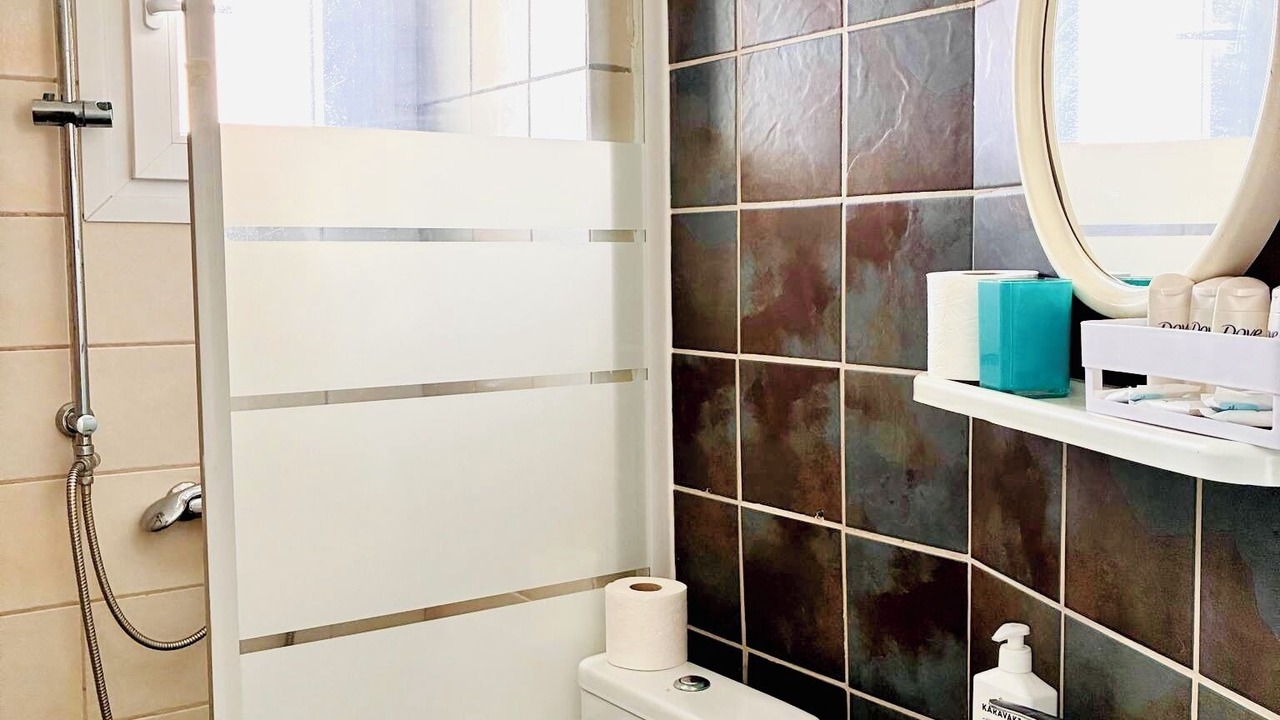 Photo of Bathroom in Ios