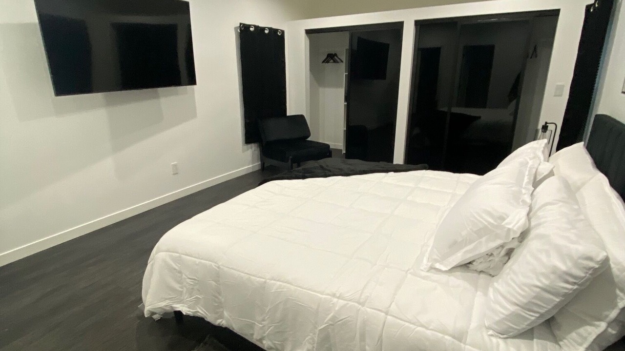 Photo of Bedroom in Mid City