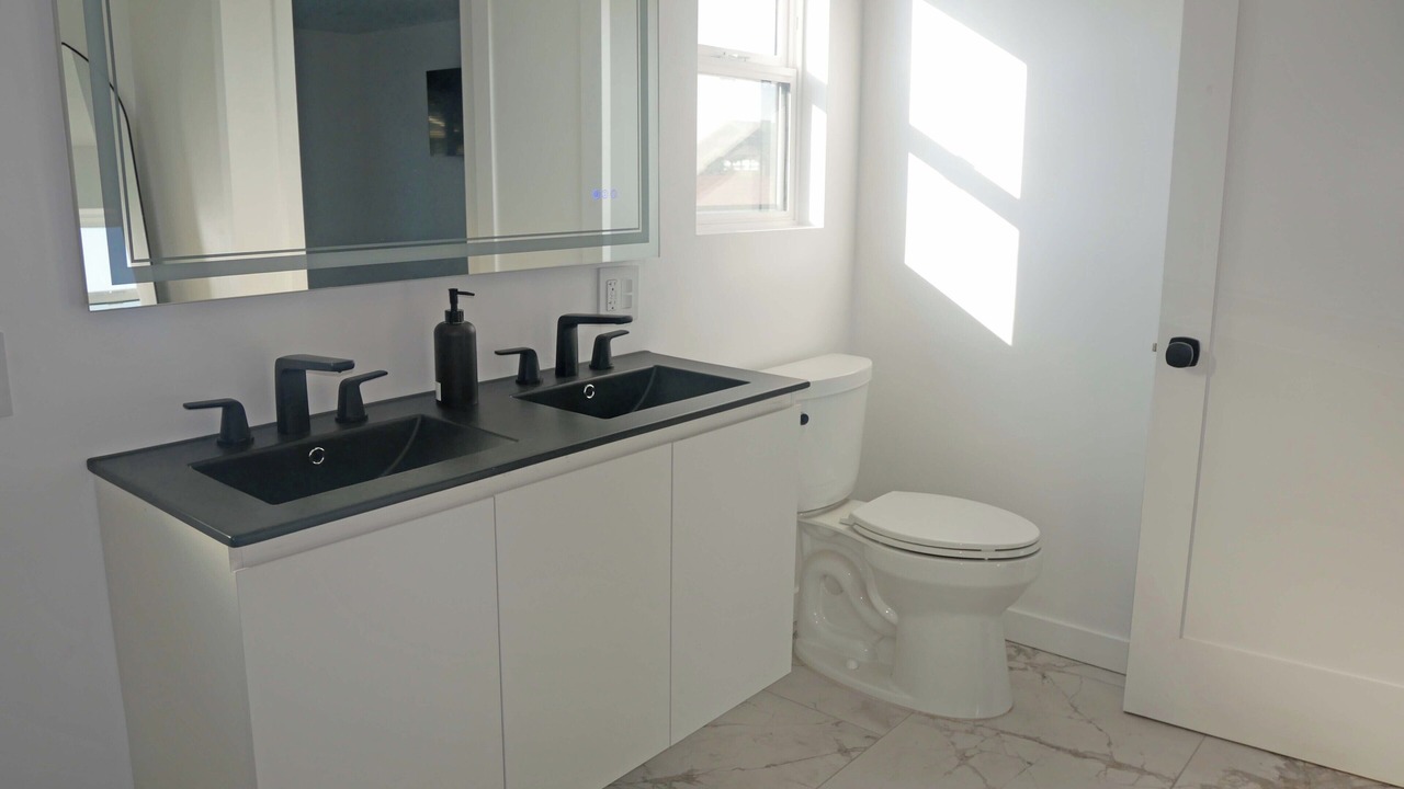 Photo of Bathroom in Mid City