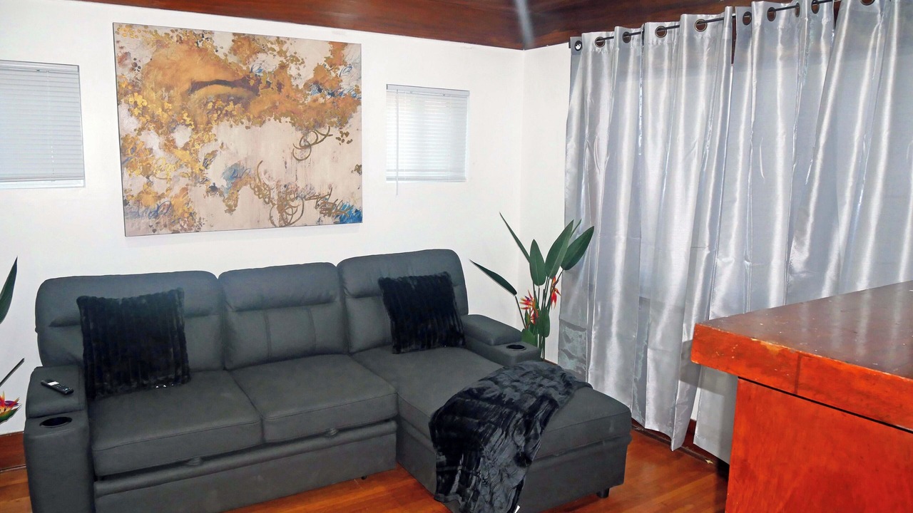 Photo of Livingroom in Mid City