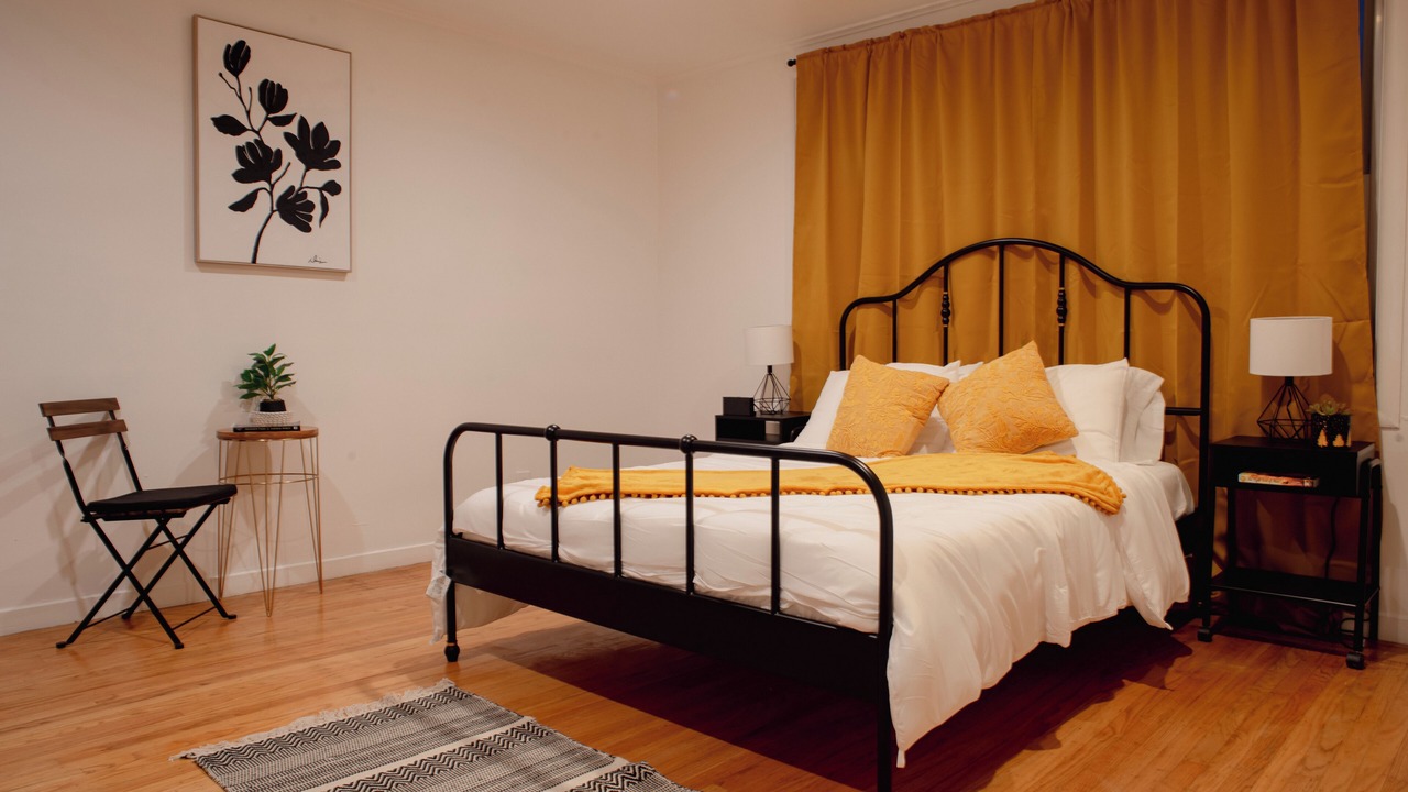 Photo of Bedroom in Outer Mission